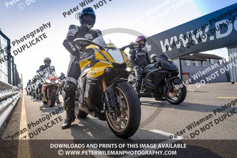 donington no limits trackday;donington park photographs;donington trackday photographs;no limits trackdays;peter wileman photography;trackday digital images;trackday photos